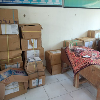bantuan buku perpustakaan